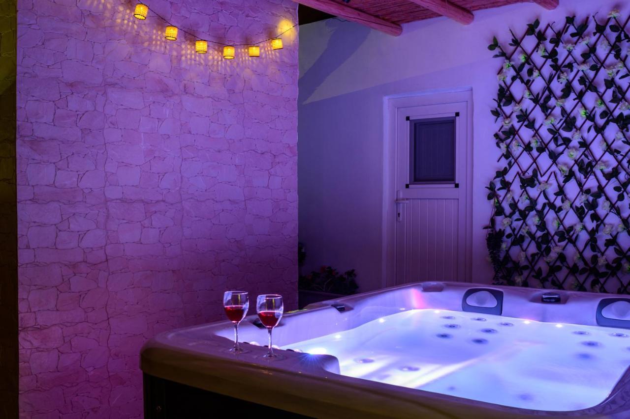 Heart Of Oia - Private House With Jacuzzi Διαμέρισμα Εξωτερικό φωτογραφία